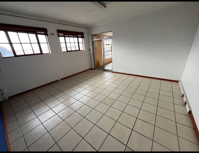 183M² OFFICE TO LET IN PAARDEN EILAND